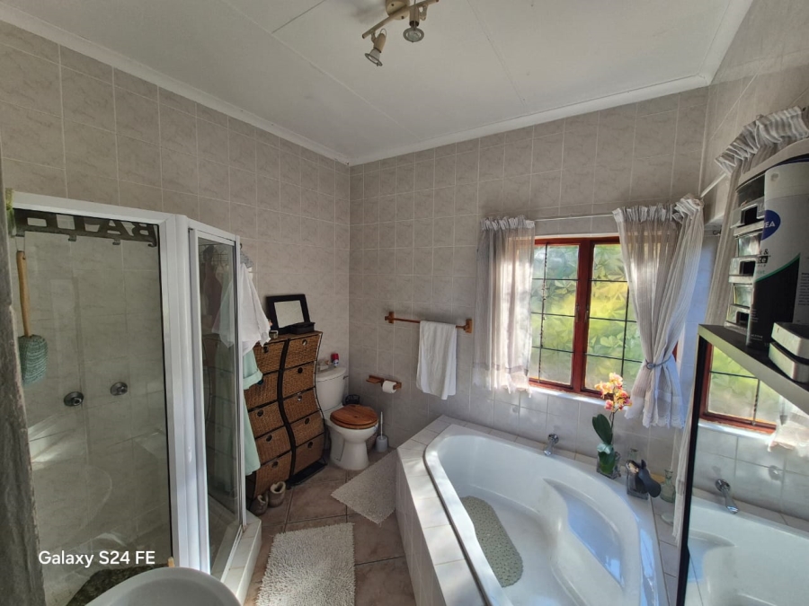 5 Bedroom Property for Sale in Cashan North West